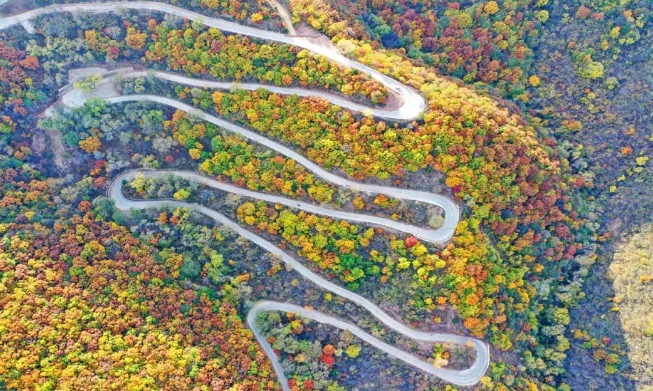 Panshan Road in Xizhai, Xiyang County.