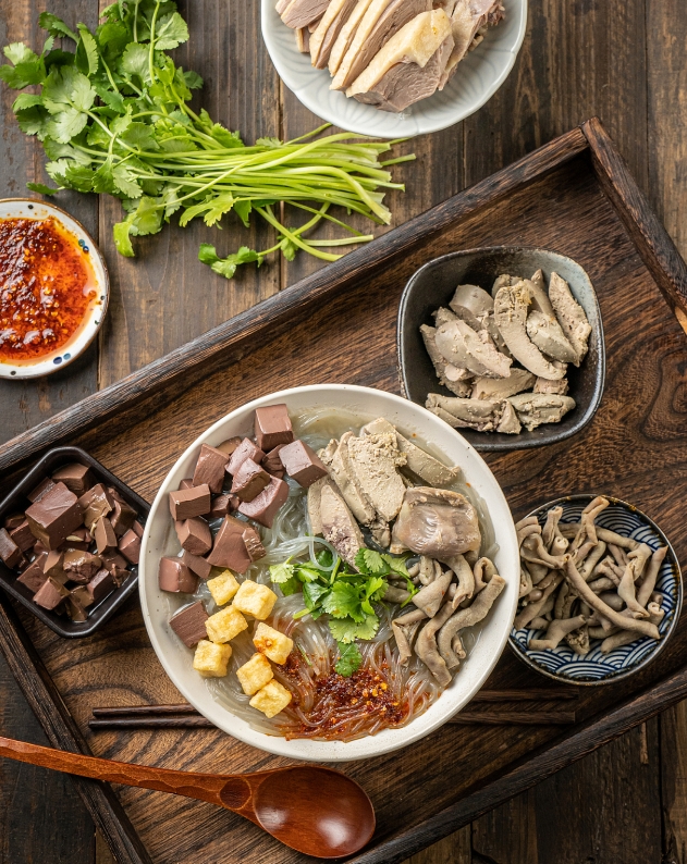 △Nanjing duck blood vermicelli soup.