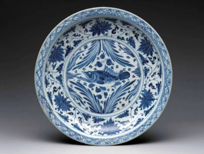 △ Ming Yongle blue and white porcelain cup with wrapped branch lotus pattern, collected in the Palace Museum, Beijing.