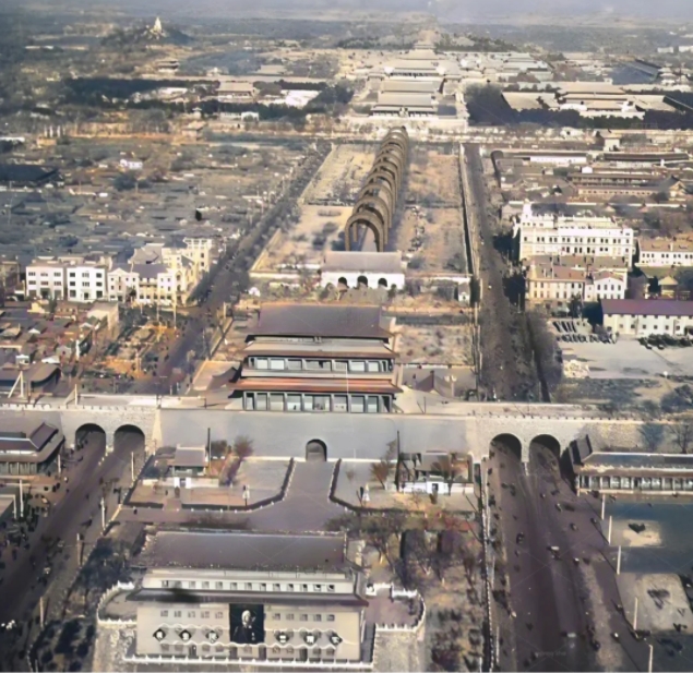 Zhengyangmen in Beijing in 1952