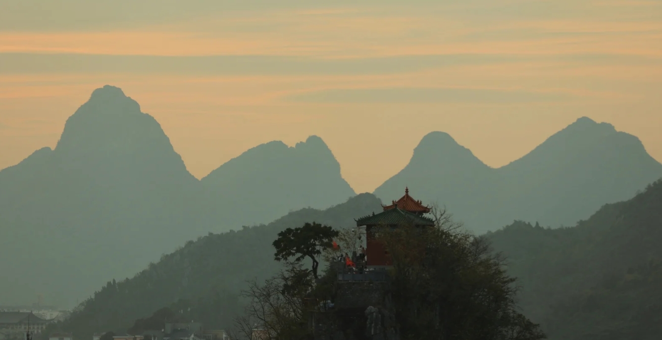 The scenery at the top of Fubo Mountain