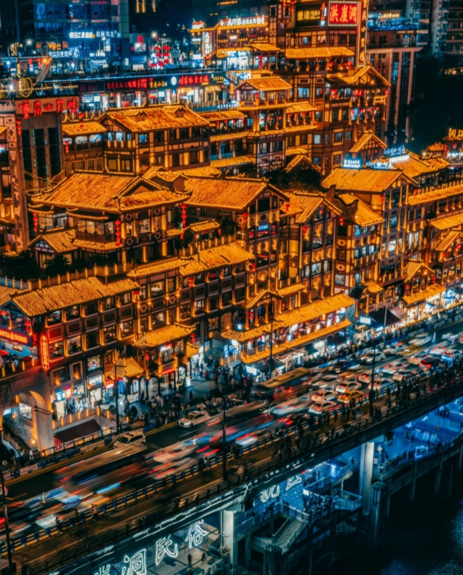 Hongyadong photographed from the Qiansimen Bridge.