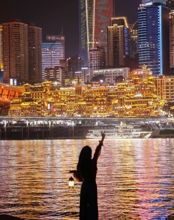 Hongyadong photographed by the Jialing River