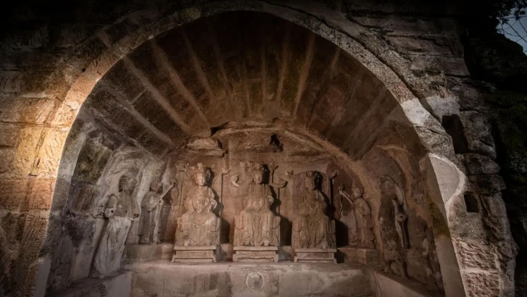 The Niche of the Empress of Earth for Childbearing on Nanshan Mountain