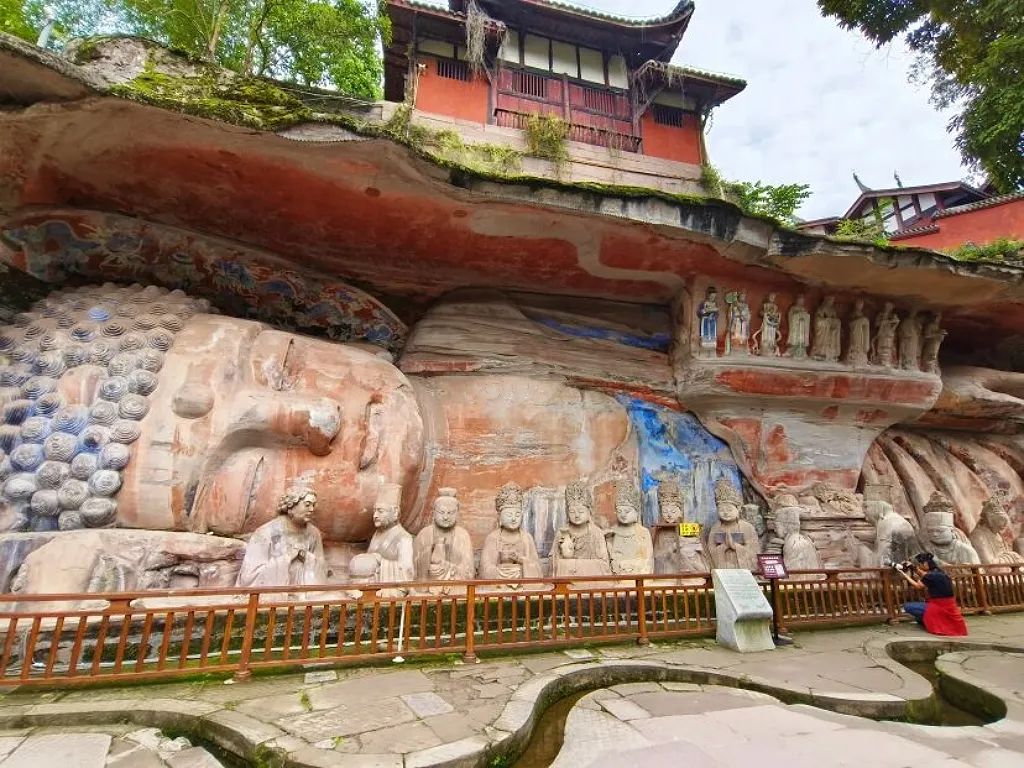 Sakyamuni's Nirvana Holy Relic Picture - Buddha Statue