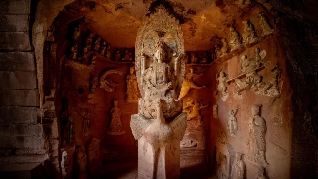 Shimen Mountain Cave of the Peacock King Ming in Transformation