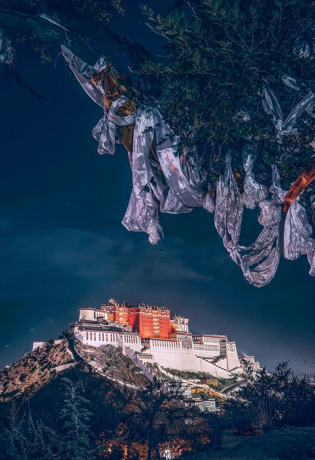 A distant view of the southwest corner of the Potala Palace